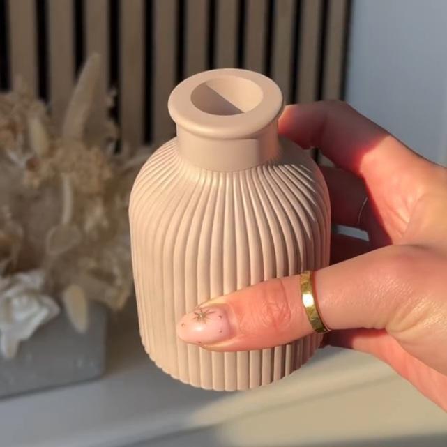 Mini Ribbed Concrete Flower Vase with Golden Flakes Trend Nexus