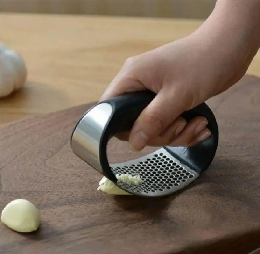 Stainless Steel Garlic Press - 1 Pc for Effortless Cooking Trend Nexus